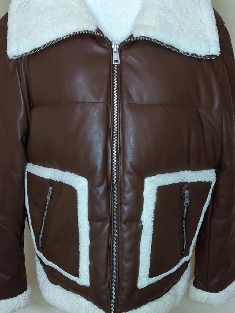 LIKE NEW Levi's Brown Faux Fur Long Sleeve zippered Sherpa Jacket Size XL